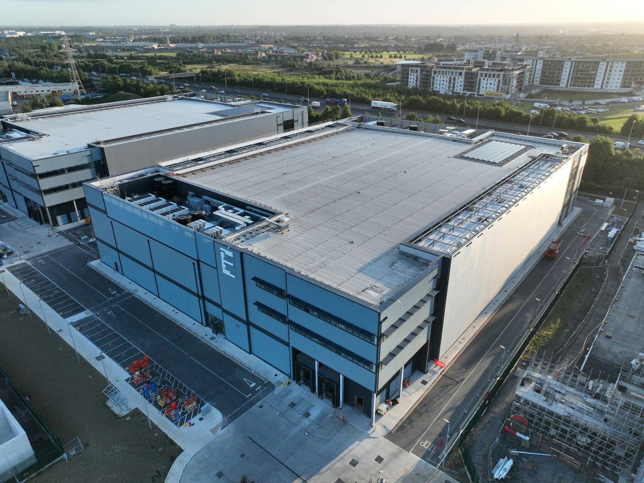 DUB12 Data Centre_Walls Construction and Jones Engineering
