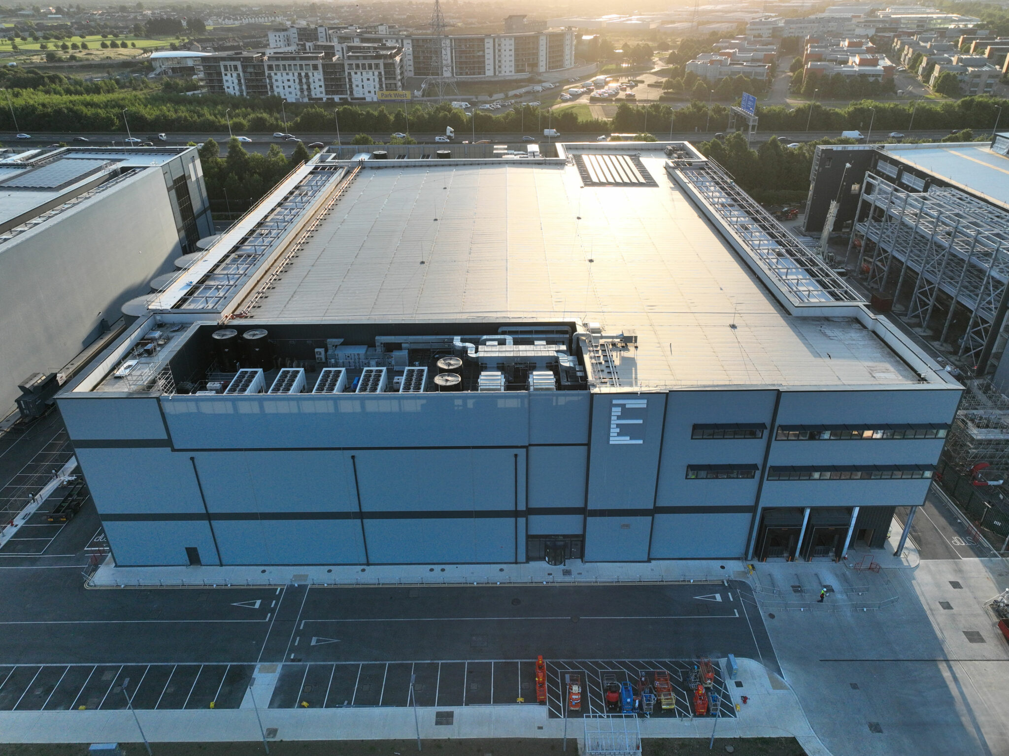 DUB12 Data Centre_Walls Construction and Jones Engineering